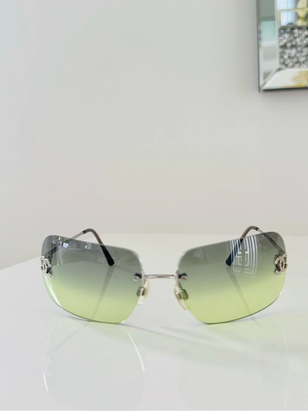 Extremely rare 🧚🏻‍♀️ Chanel rimless crystal sunglasses.